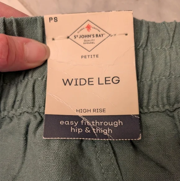 NWT Womens St.Johns Bay Wide Leg Cargo Pants Laurel Wreath Green Petite Small - Picture 4 of 6